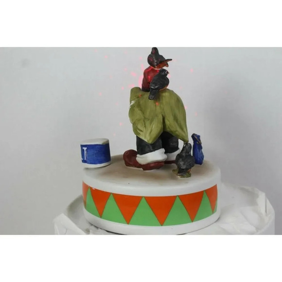 ORIGINAL 1978 Lionstone sculptured porcelain - Picture 2 of 4